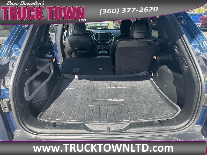 Used 2018 Jeep Cherokee Latitude Plus AWD/4WD image 12