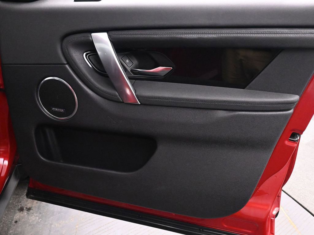 Used 2022 Land Rover Discovery Sport SE image 22