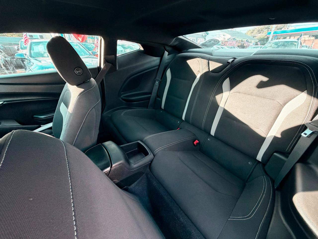 Used 2018 Chevrolet Camaro LT RWD image 34