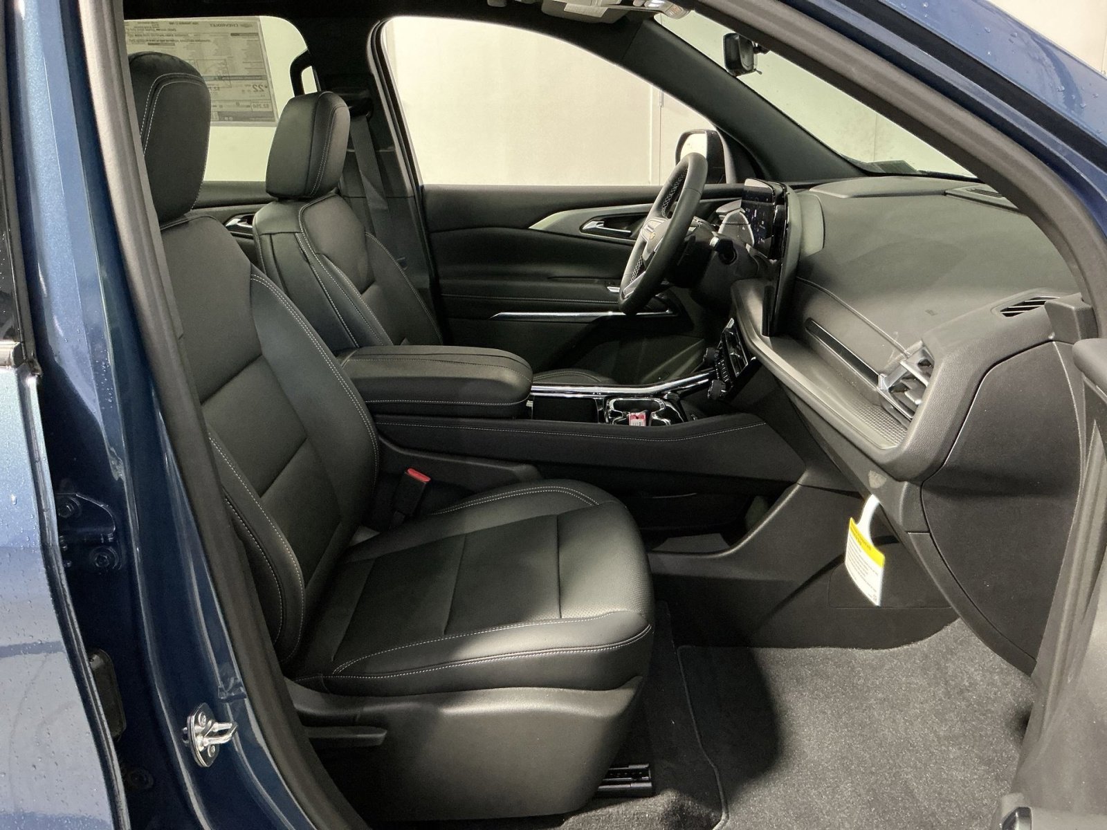 New 2026 Chevrolet Traverse LT FWD image 28
