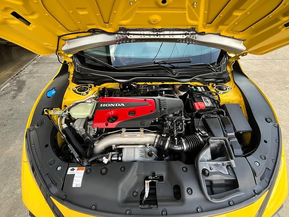 Used 2021 Honda Civic Type R Limited image 3