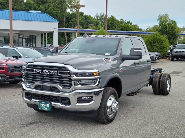 New 2026 RAM 3500 Tradesman AWD/4WD image 3