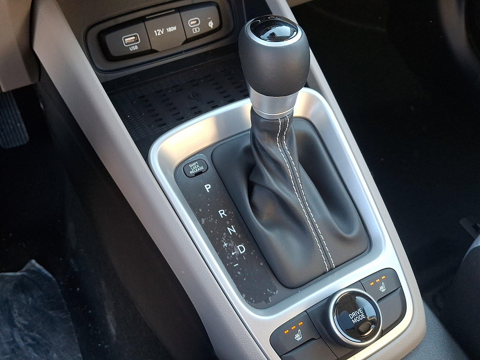 New 2026 Hyundai Venue SEL FWD image 19