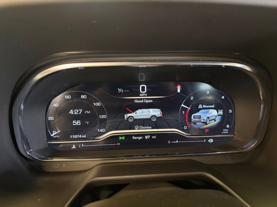 Used 2024 GMC Yukon AT4 w/ Technology Package AWD/4WD image 13