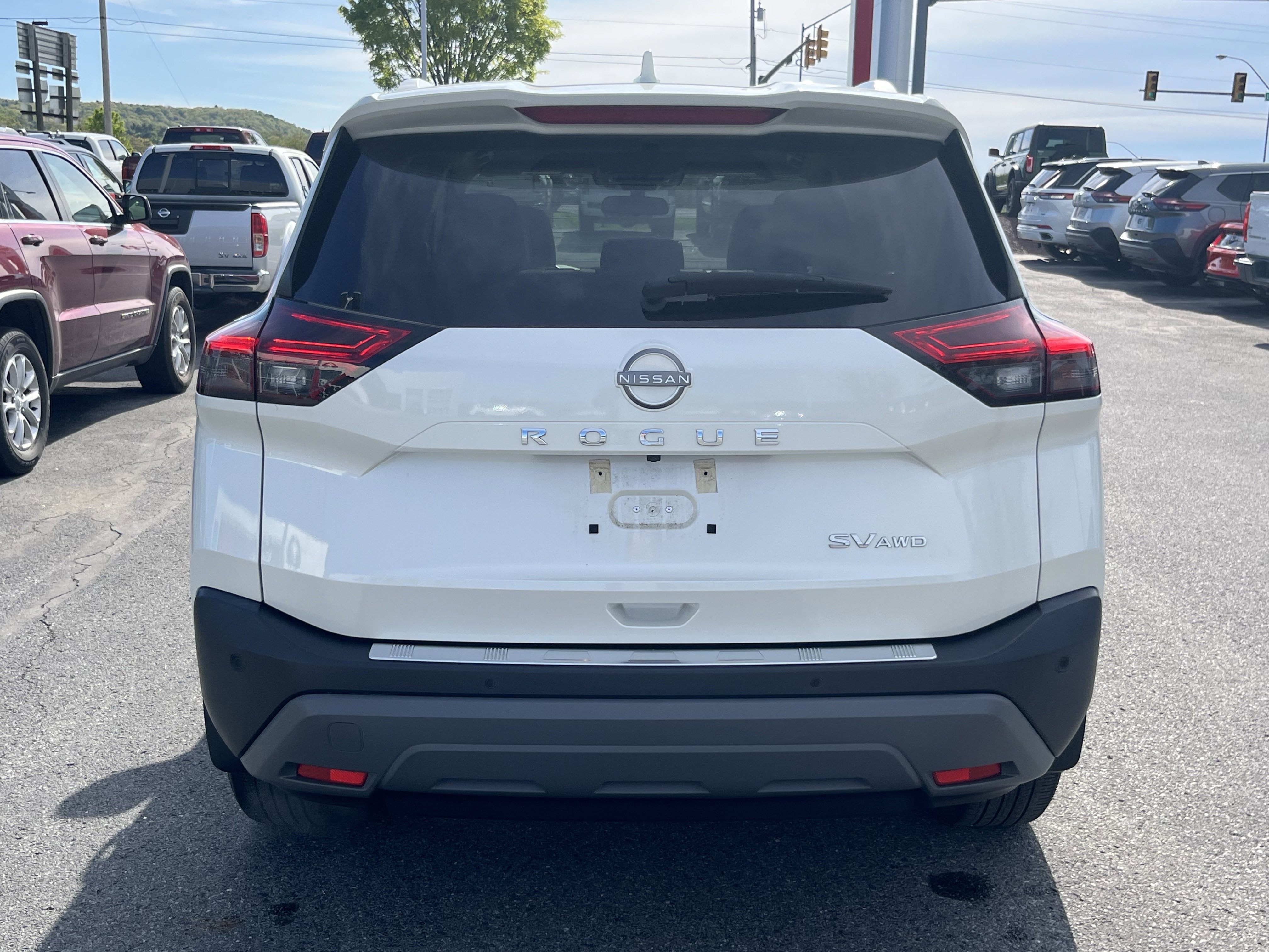 Used 2023 Nissan Rogue SV w/ SV Premium B Package AWD/4WD image 5