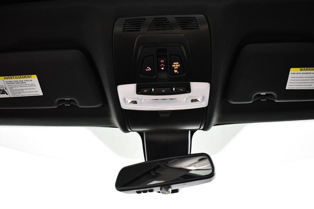 Used 2018 BMW X5 xDrive40e w/ Driving Assistance Package image 32