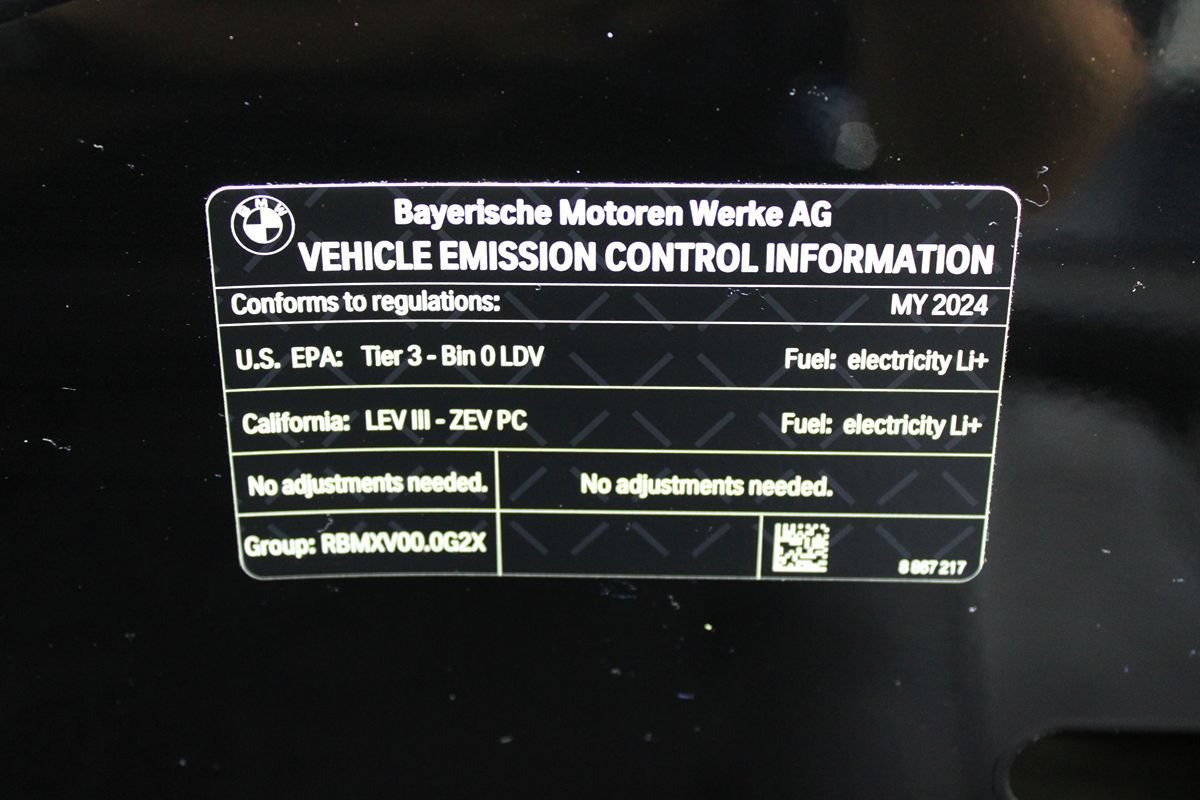 Used 2024 BMW i7 xDrive60 AWD/4WD image 48