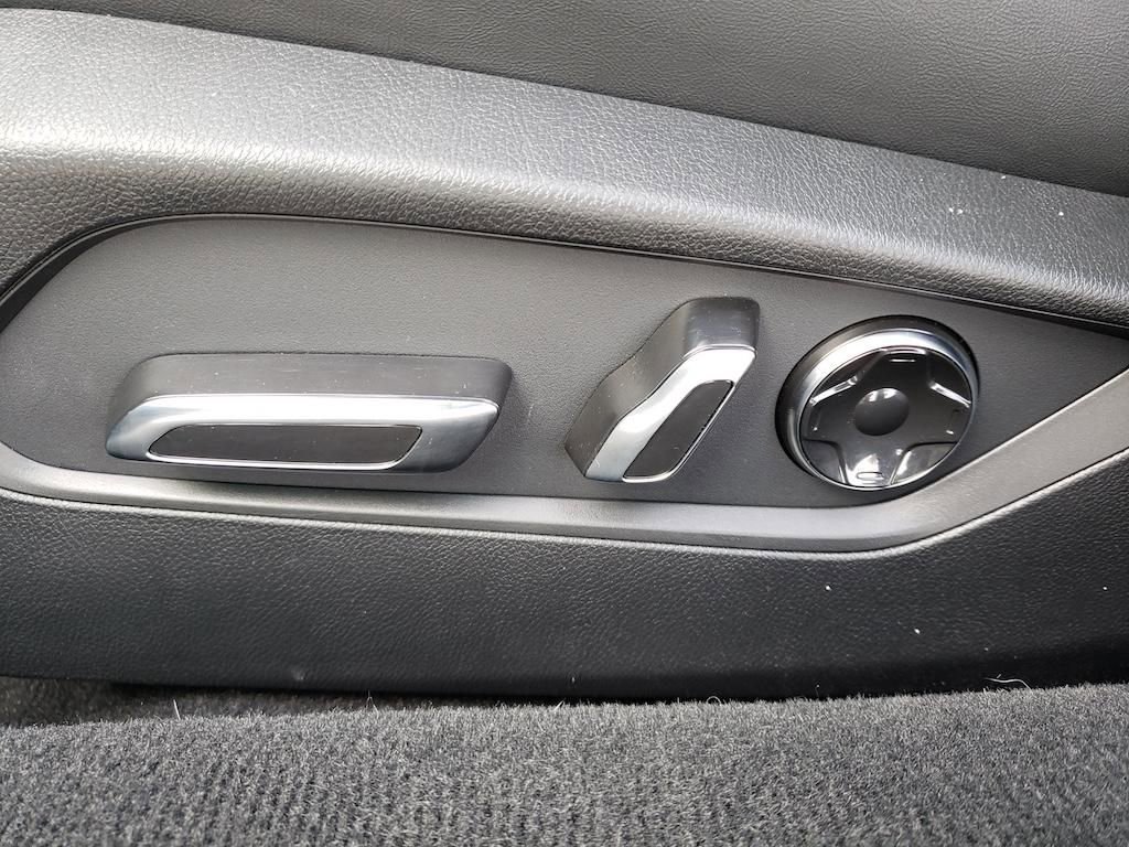 Certified 2025 Acura TLX w/ Technology Package image 17