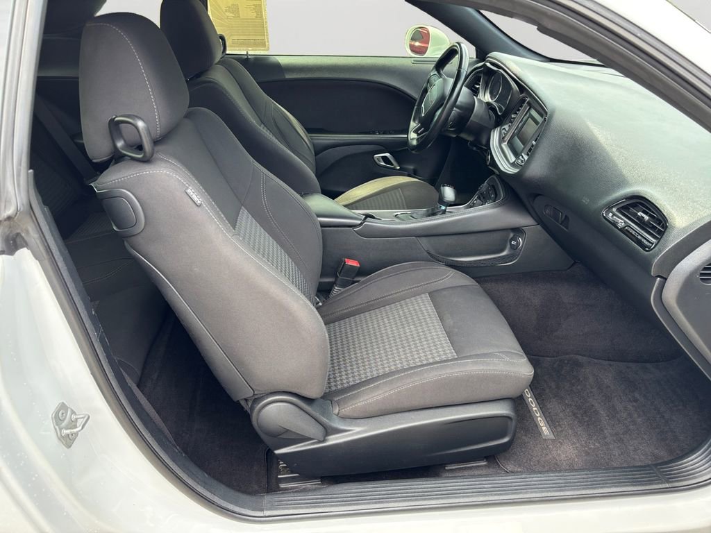Used 2017 Dodge Challenger SXT RWD image 12