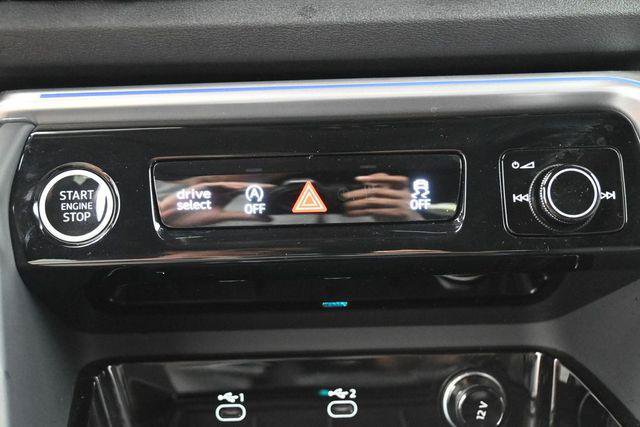 Used 2025 Audi Q5 Premium w/ Convenience Package AWD/4WD image 23