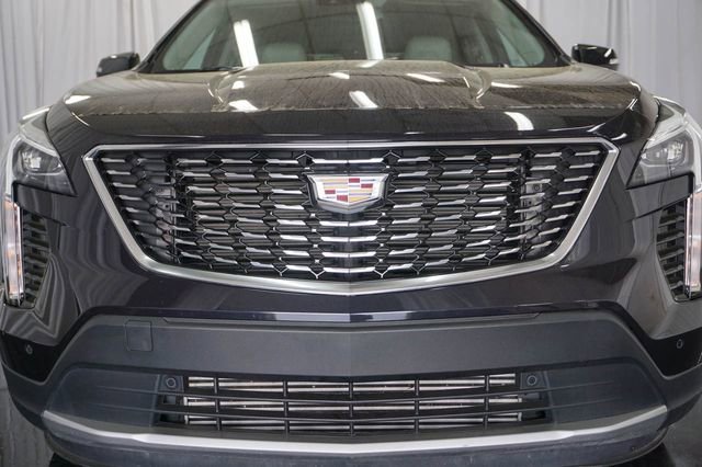 Used 2023 Cadillac XT4 Premium Luxury w/ Cold Weather Package image 3