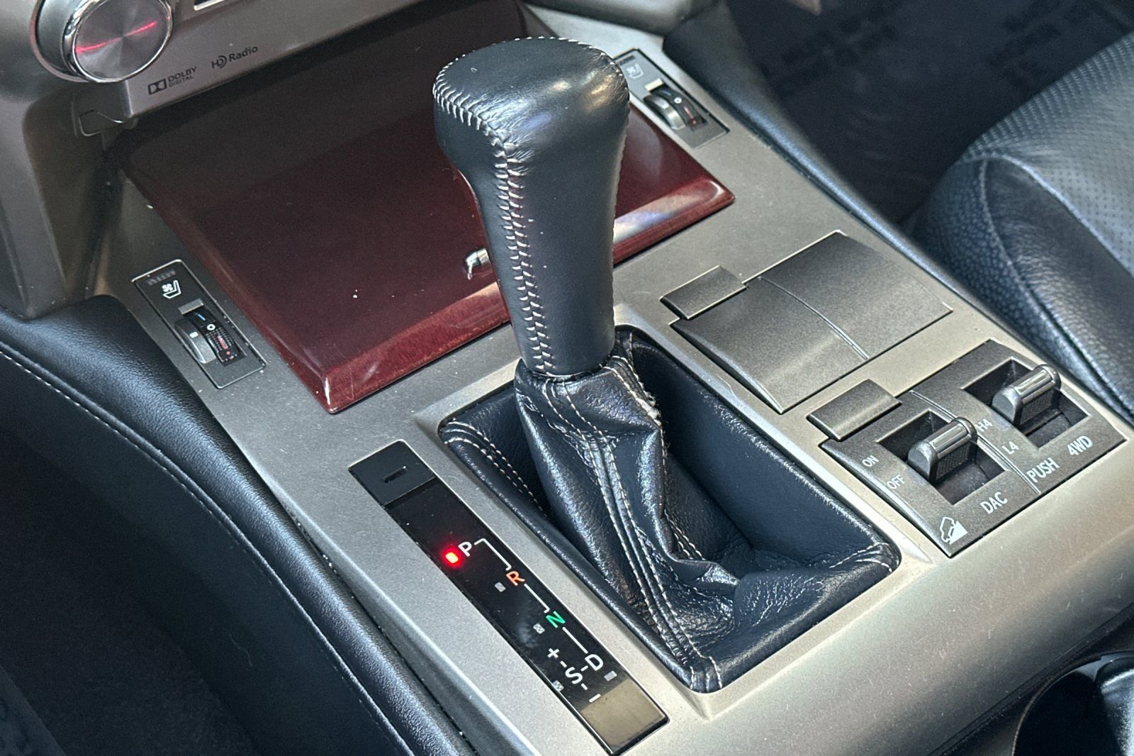 Used 2017 Lexus GX 460 Premium w/ Premium Package image 29