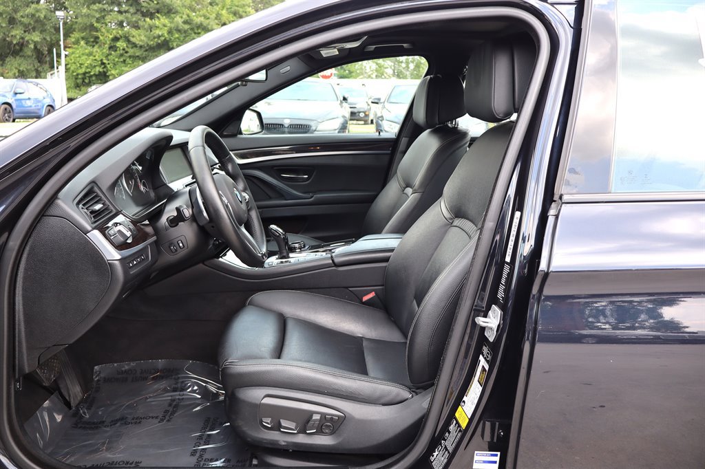 Used 2014 BMW 550i xDrive Sedan AWD/4WD image 15