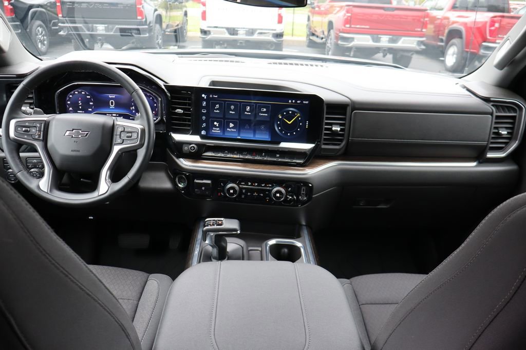 Used 2023 Chevrolet Silverado 1500 RST w/ Rally Edition AWD/4WD image 14