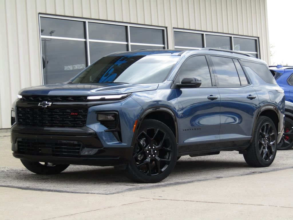 Used 2024 Chevrolet Traverse RS image 12