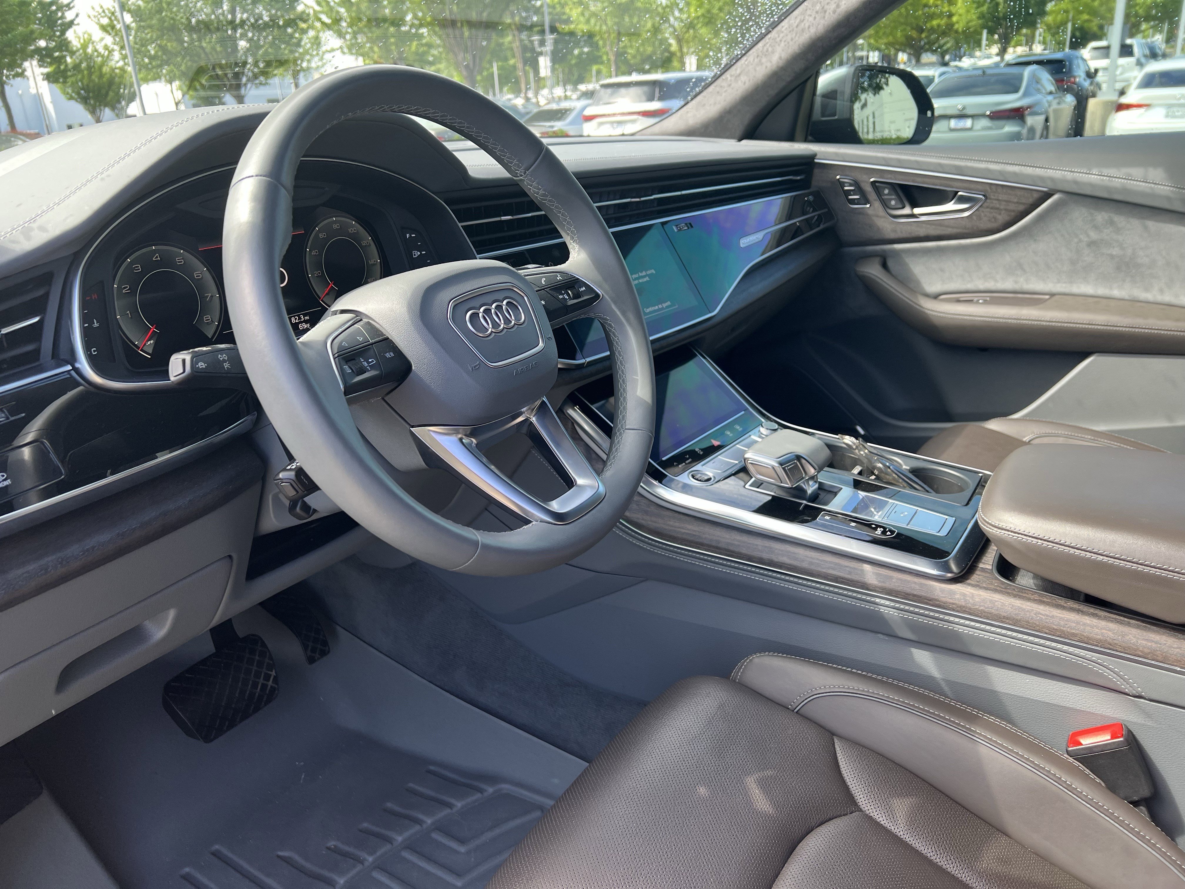 Used 2022 Audi Q8 Prestige AWD/4WD image 17