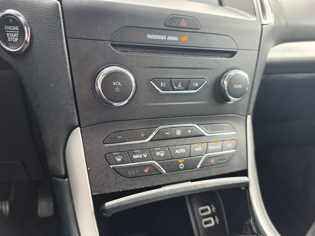 Used 2018 Ford Edge SEL w/ Equipment Group 201A FWD image 28