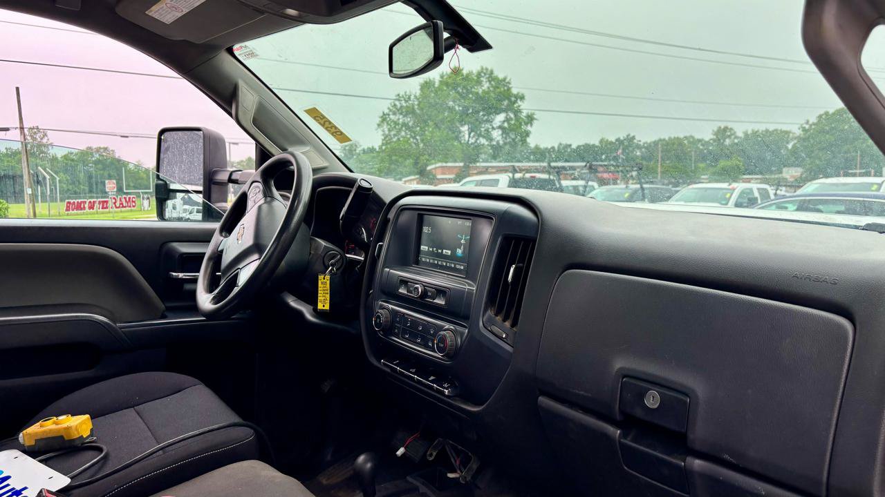 Used 2018 Chevrolet Silverado 3500 W/T w/ WT Convenience Package AWD/4WD image 9