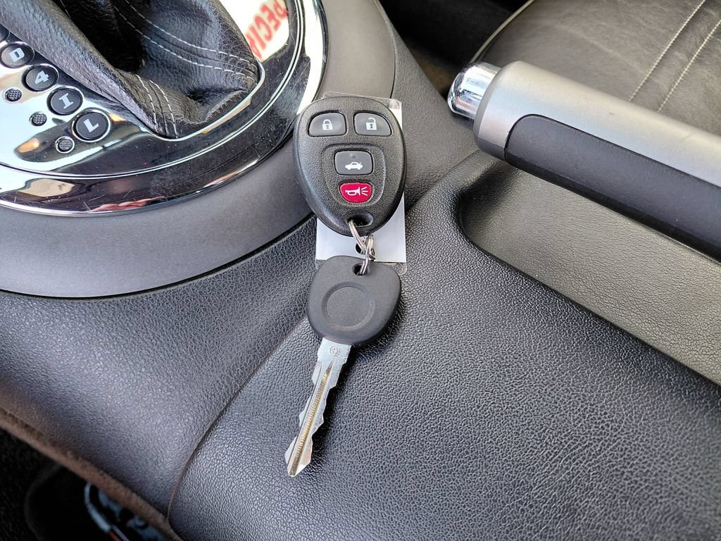 Used 2007 Pontiac Solstice Convertible w/ Premium Package RWD image 36