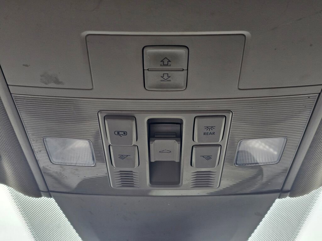 Used 2019 Volkswagen Atlas SE w/ Panoramic Sunroof Package AWD/4WD image 17