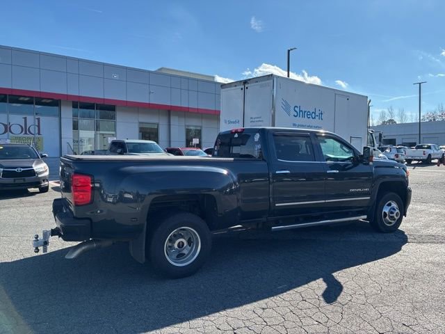 Used 2019 GMC Sierra 3500 Denali w/ Duramax Plus Package image 9