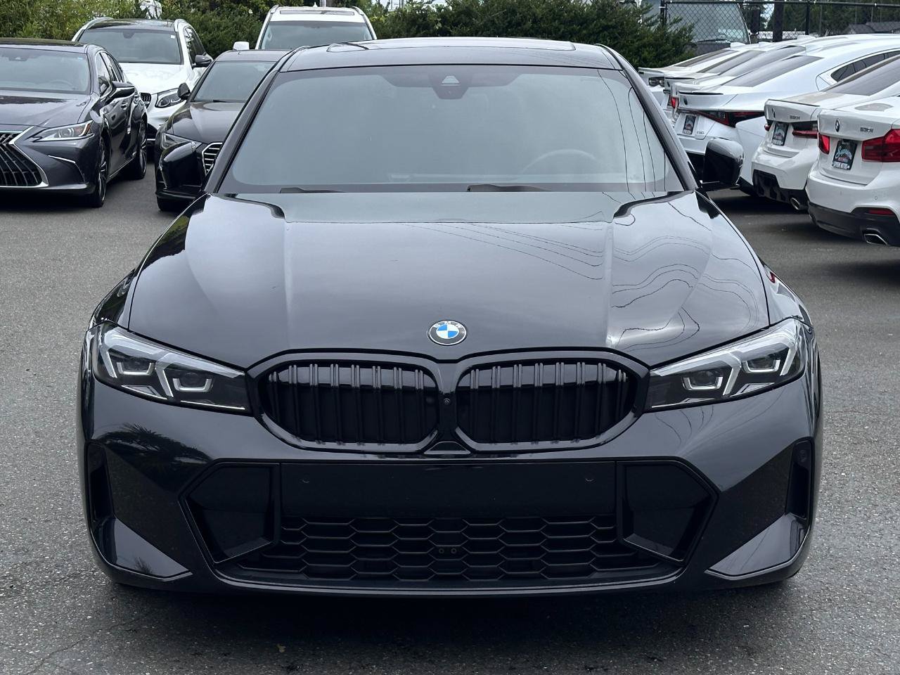 Used 2024 BMW 330i Sedan w/ M Sport Package RWD image 27