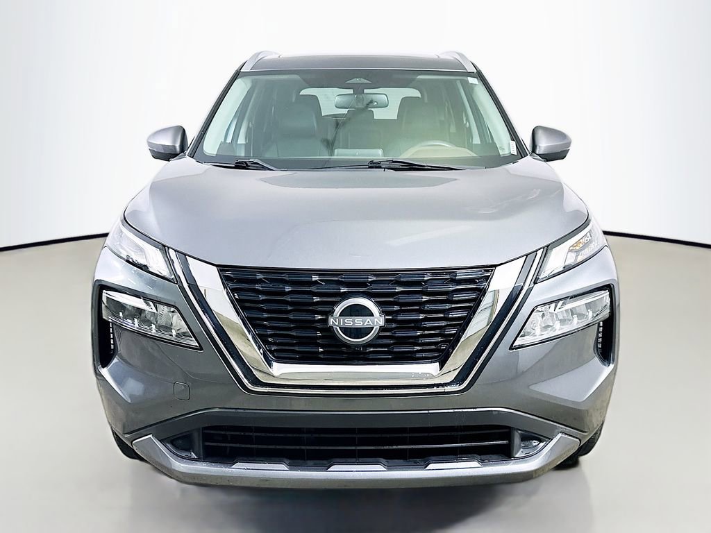 Used 2023 Nissan Rogue SL image 2