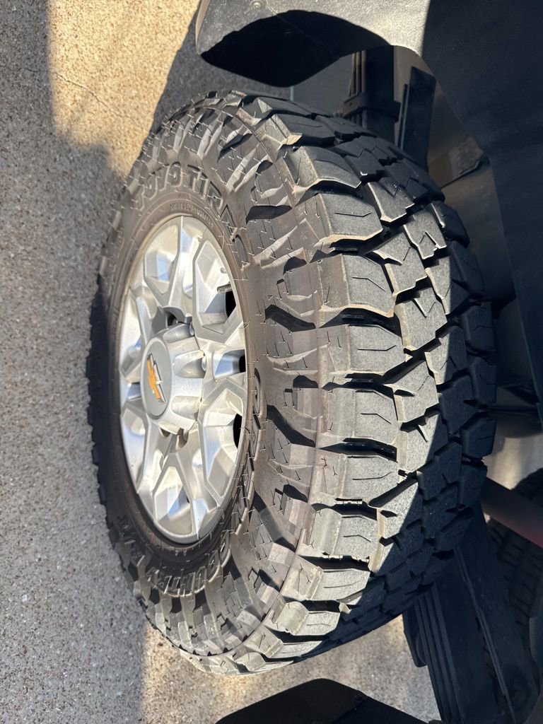 Used 2024 Chevrolet Silverado 2500 LTZ w/ LTZ Texas Edition image 3