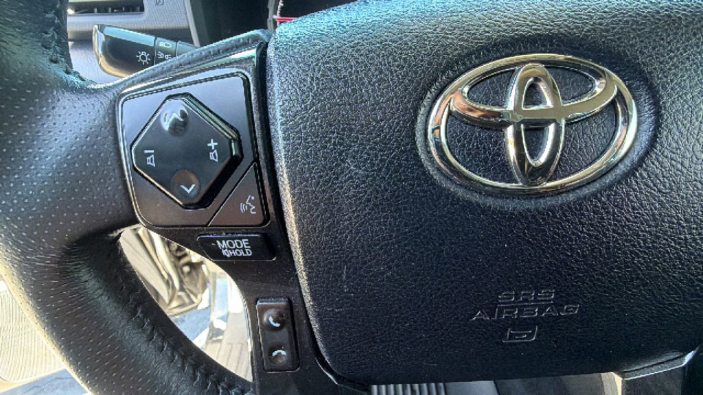Certified 2022 Toyota 4Runner TRD Off-Road AWD/4WD image 19