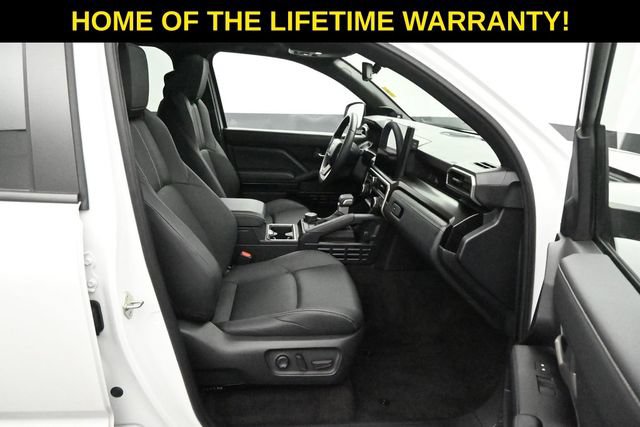 Used 2025 Toyota 4Runner Limited AWD/4WD image 41