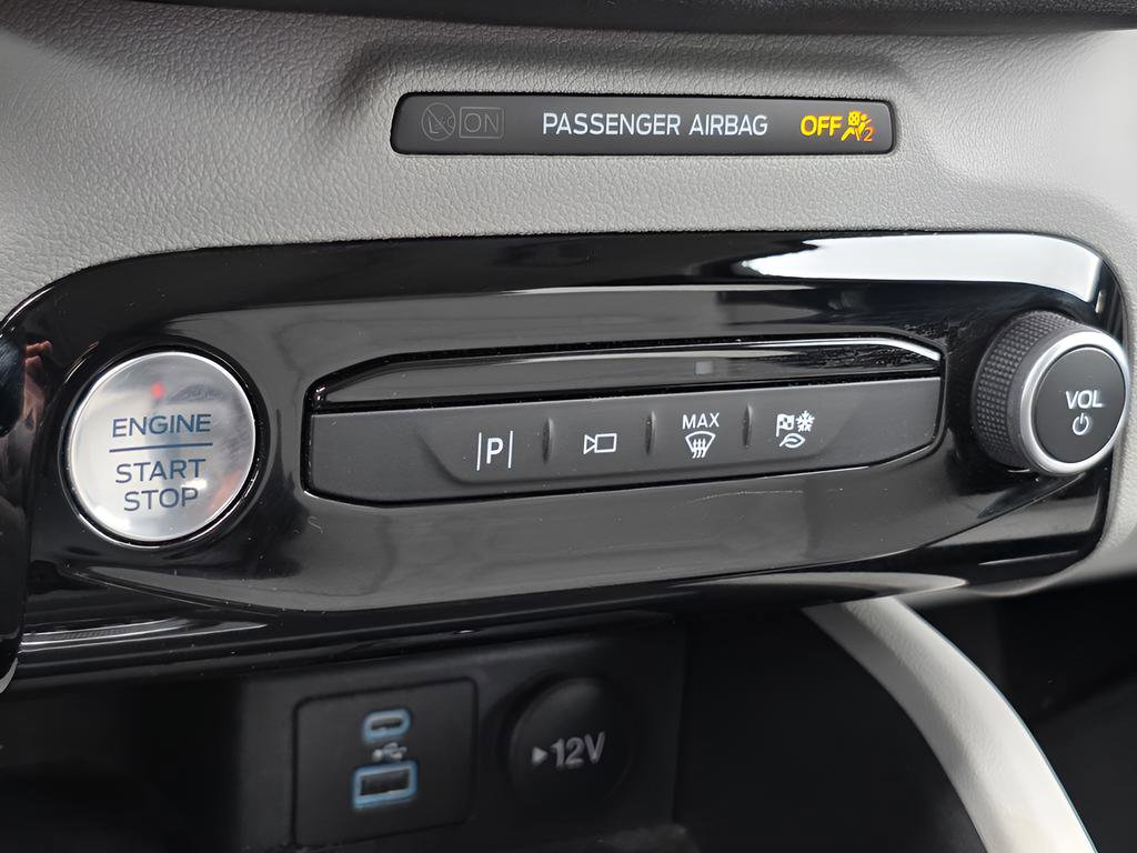 Used 2023 Ford Escape Platinum w/ Premium Technology Package FWD image 35