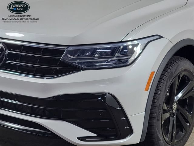 Used 2023 Volkswagen Tiguan SE R-Line AWD/4WD image 10