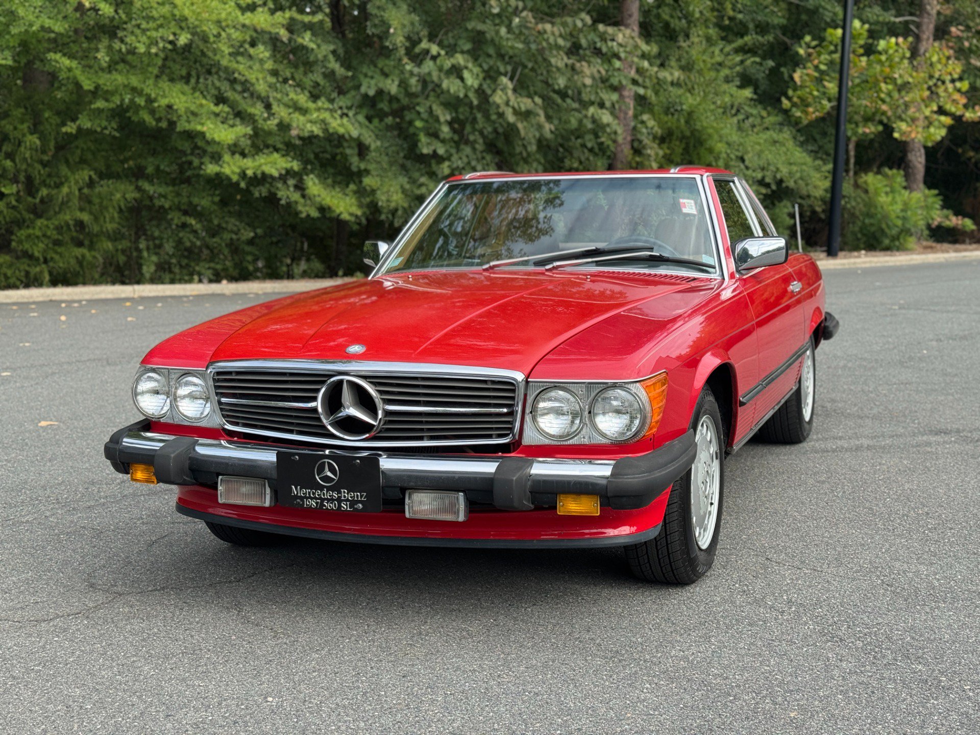 Used 1987 Mercedes-Benz 560 SL image 3