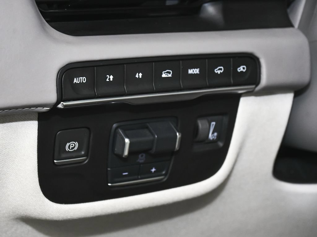 Used 2022 Cadillac Escalade Sport Platinum AWD/4WD image 20