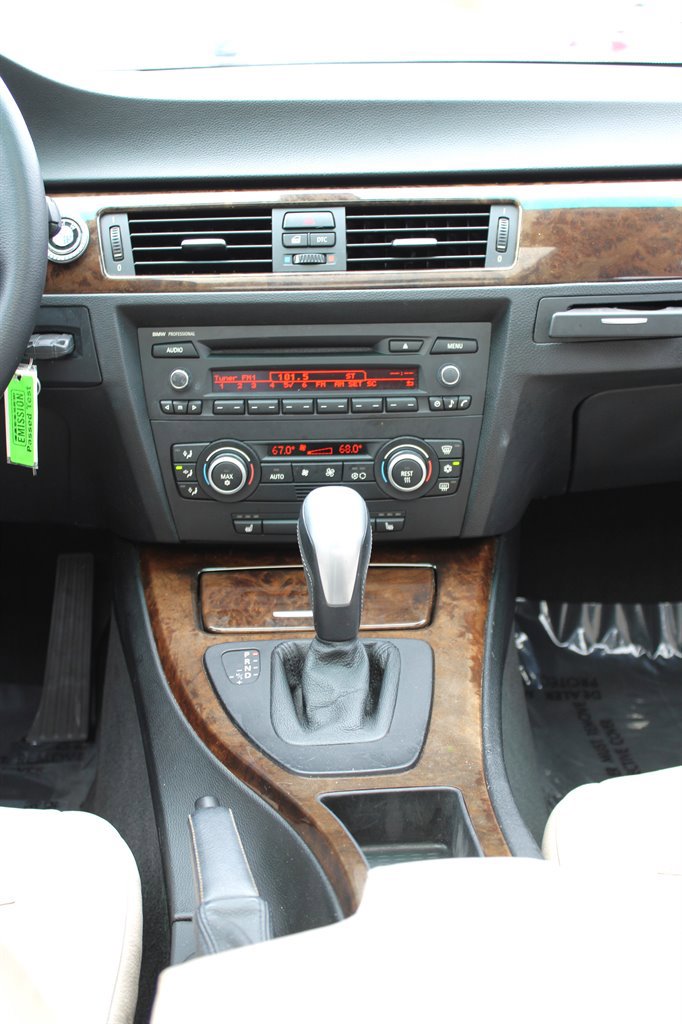 Used 2009 BMW 328i Wagon image 12