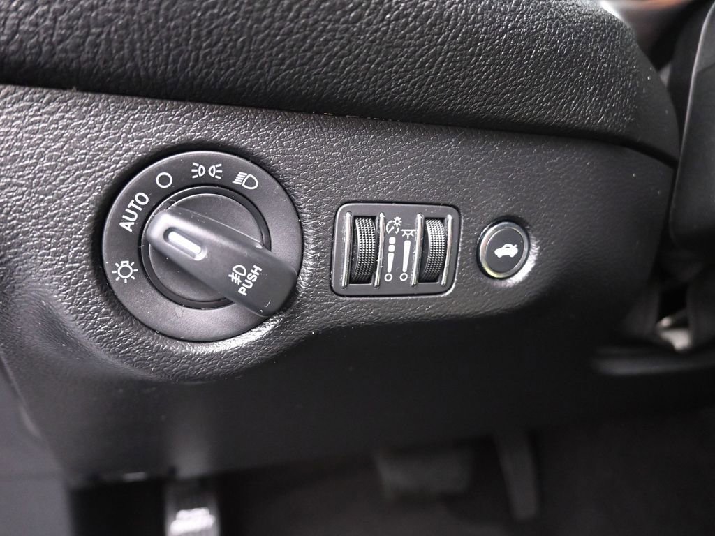 Used 2021 Dodge Challenger SXT w/ Blacktop Package image 12