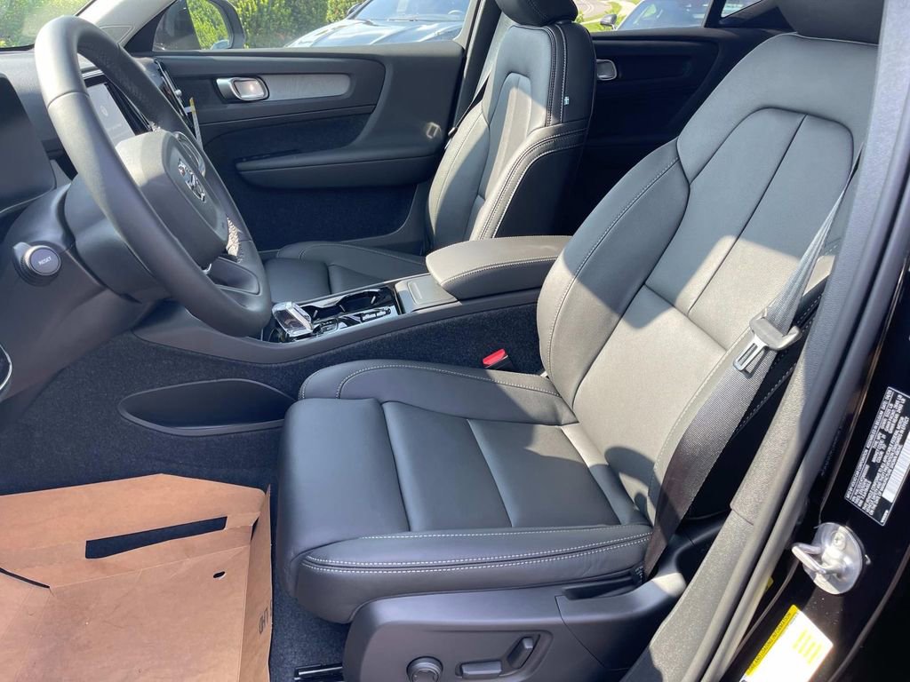 New 2026 Volvo XC40 B5 Plus w/ Protection Package Premier image 16