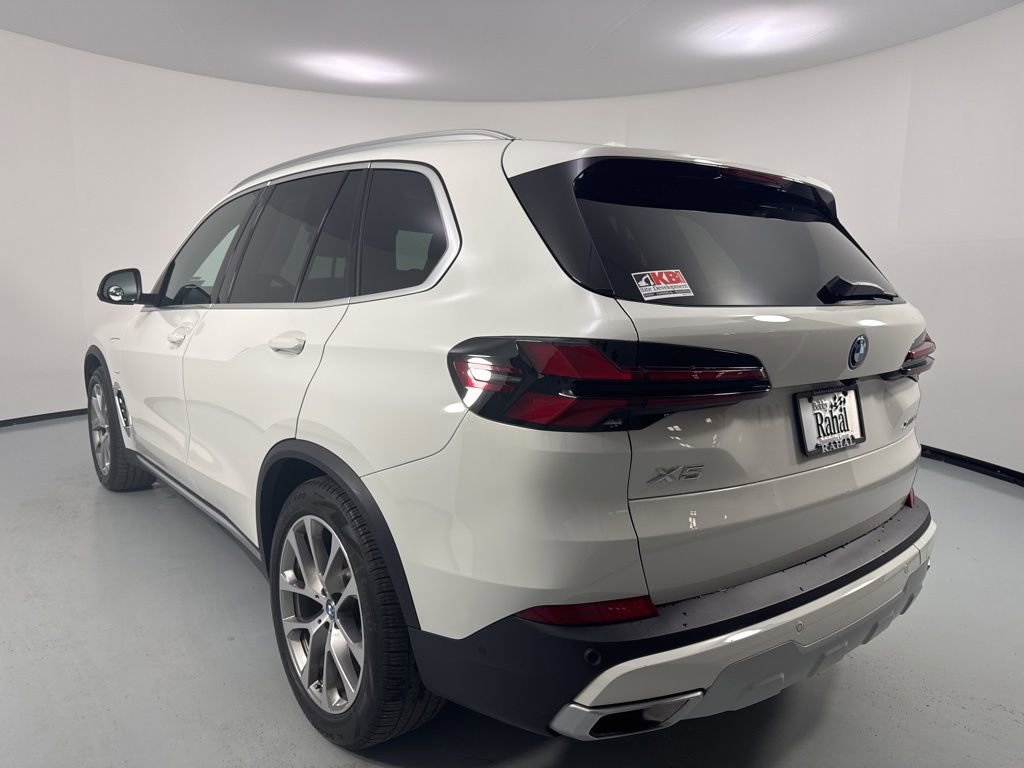 Certified 2024 BMW X5 xDrive50e w/ Premium Package AWD/4WD image 5
