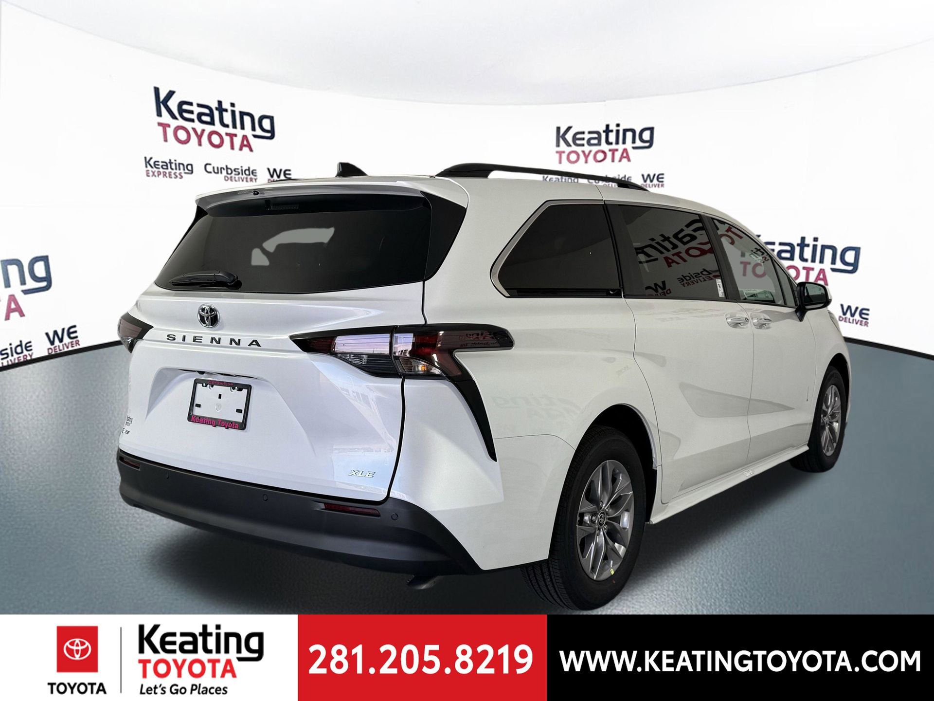Used 2026 Toyota Sienna XLE FWD image 16