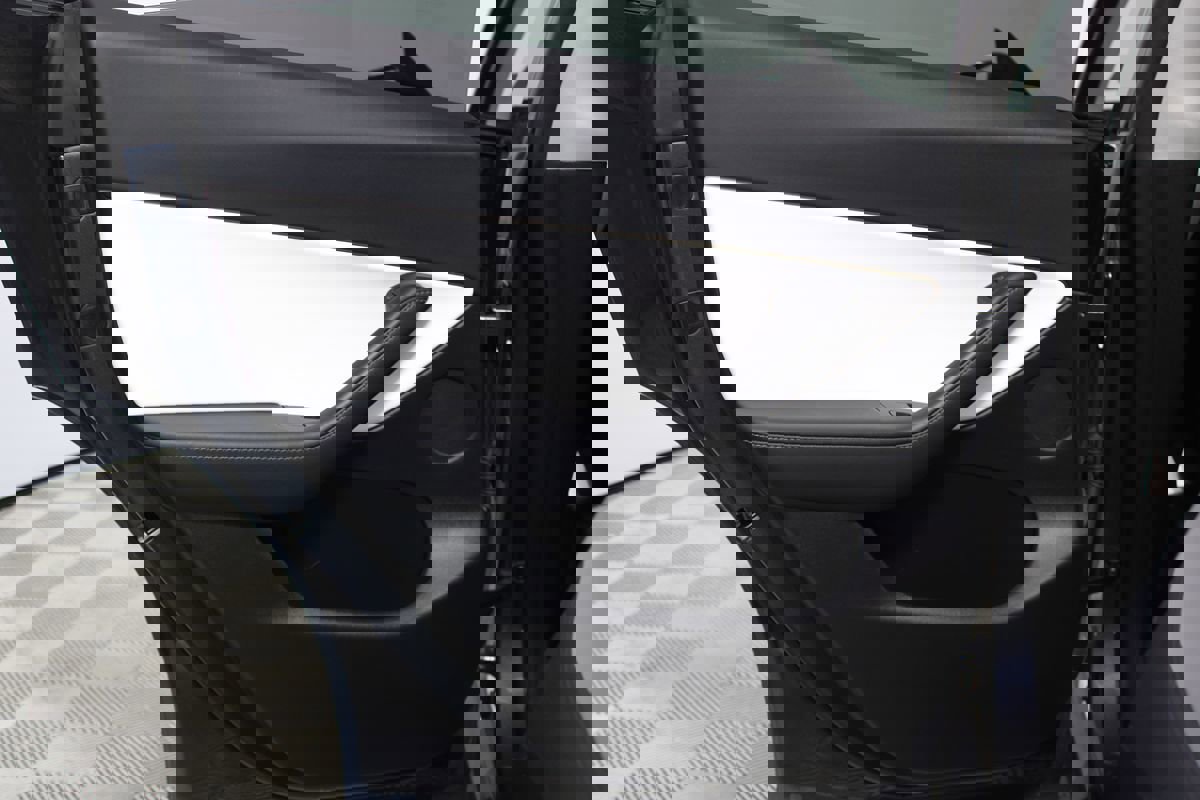 Used 2022 Tesla Model Y Performance image 22