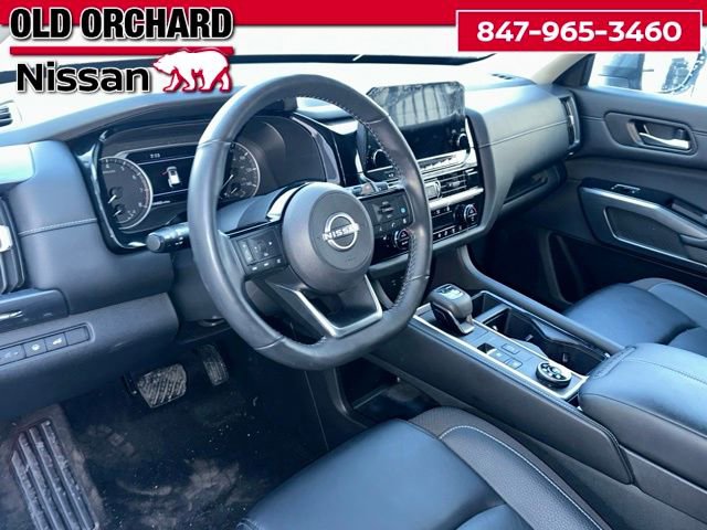 Used 2024 Nissan Pathfinder SL w/ Cargo Package image 14