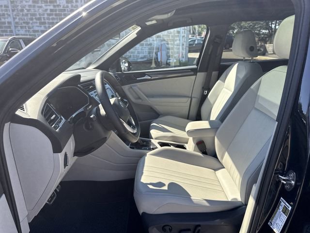 Used 2024 Volkswagen Tiguan SE R-Line image 18