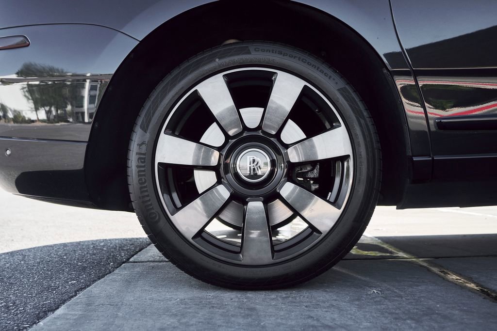 Used 2019 Rolls-Royce Cullinan AWD/4WD image 20