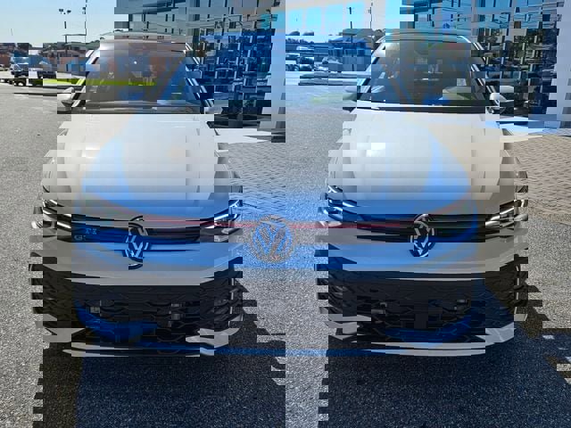 New 2025 Volkswagen GTI SE image 2