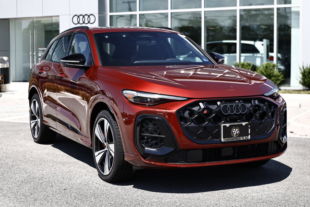 New 2026 Audi SQ5 Premium Plus AWD/4WD image 2