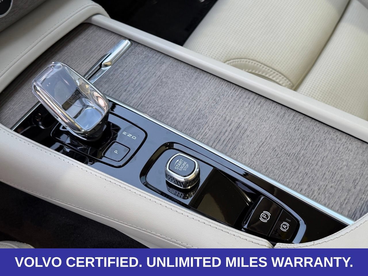 Certified 2024 Volvo XC90 T8 Ultimate AWD/4WD image 19