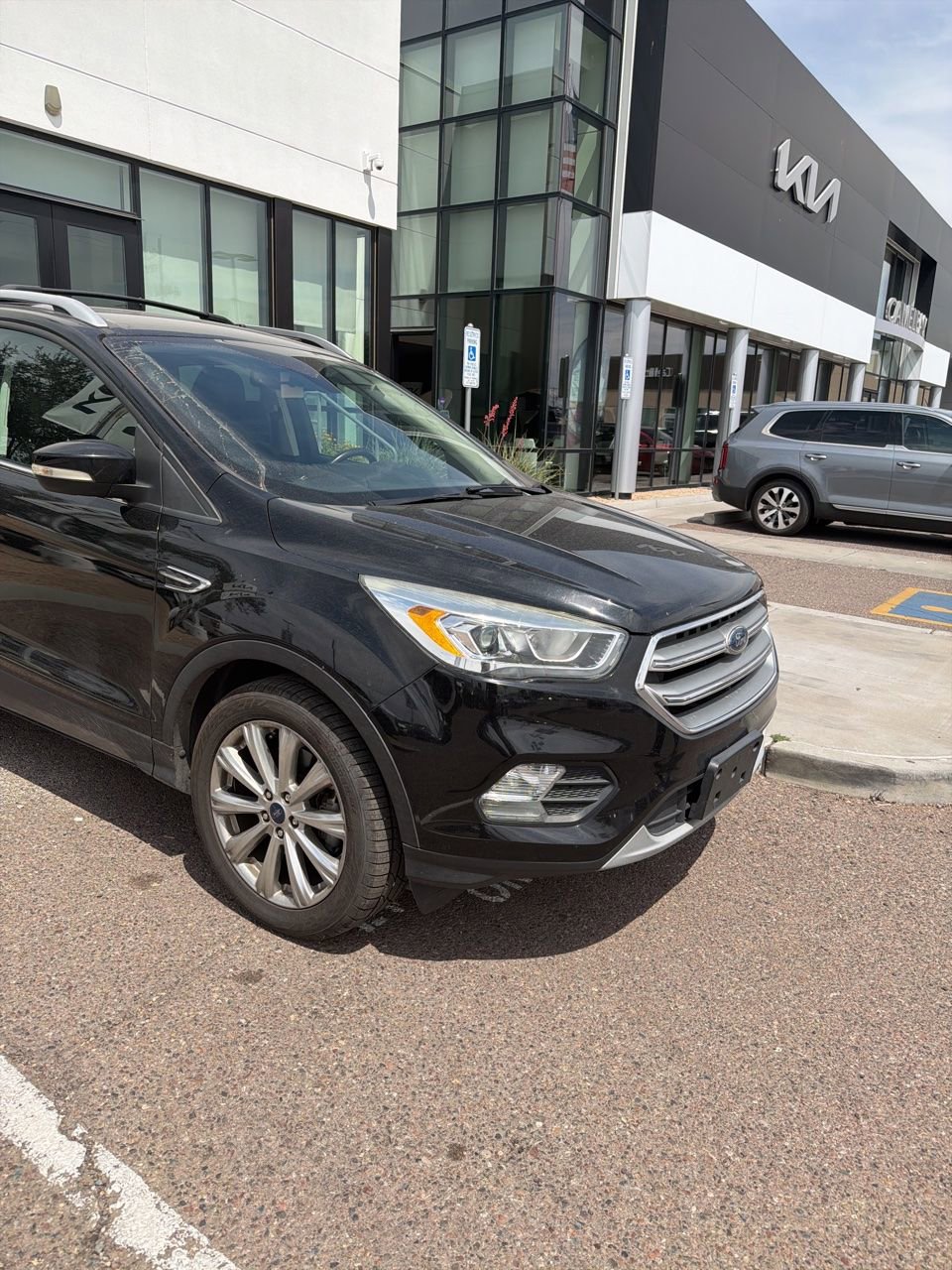 Used 2017 Ford Escape Titanium image 8