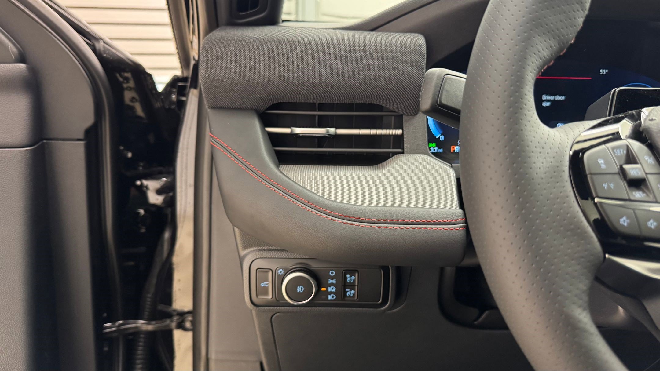 New 2026 Ford Explorer ST-Line w/ ST-Line Street Pack image 34