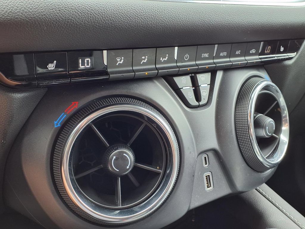 Used 2023 Chevrolet Blazer LT FWD image 26