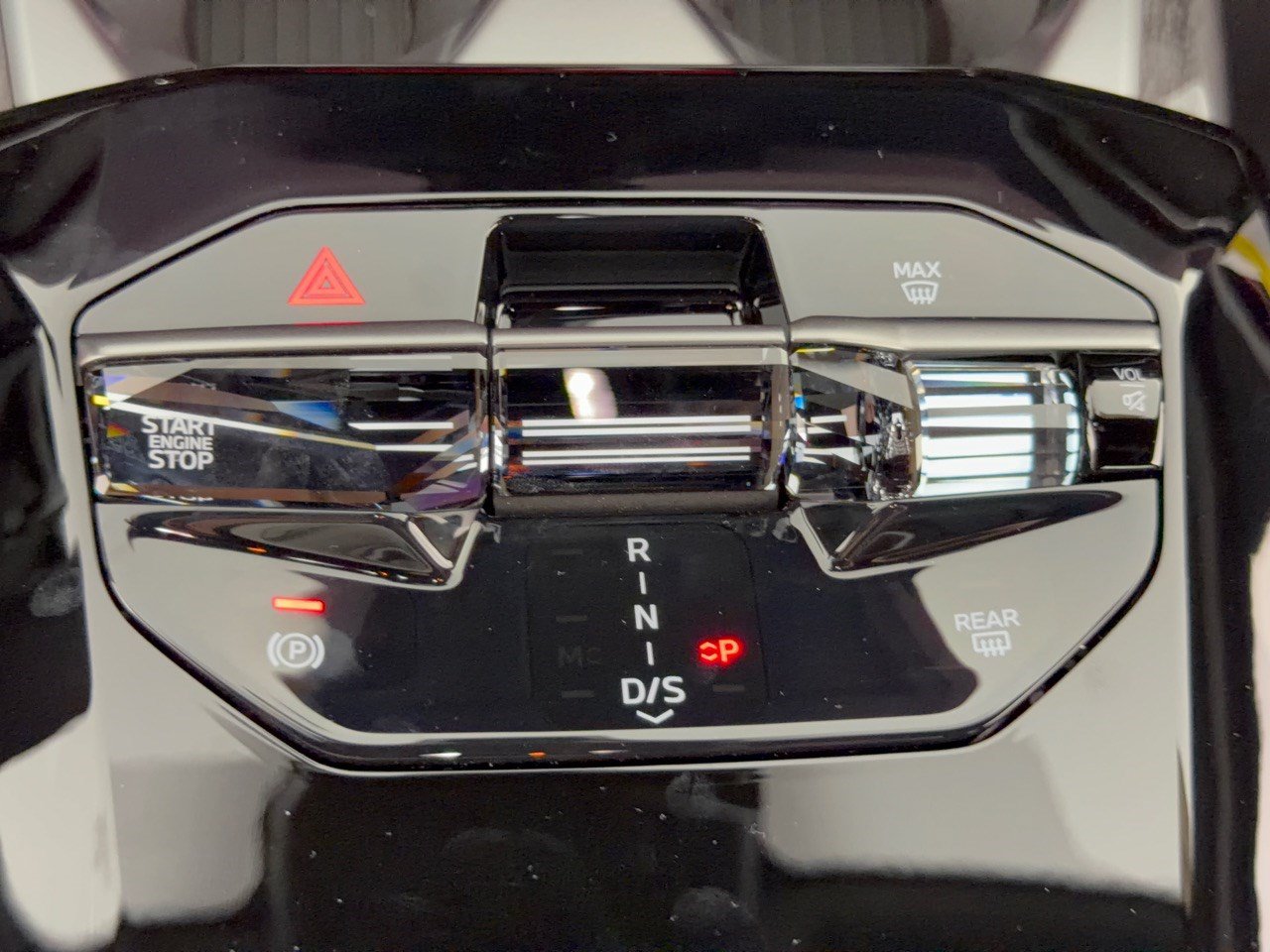 New 2027 BMW 740i w/ Executive Package RWD image 21